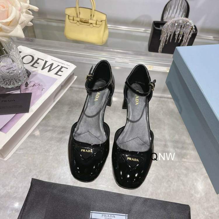 Picture of Prada Shoes _SKUPradasz35-404CM4CNW010319096